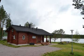 Фото номера Шале с 3 спальнями Кемпинги Kenttäniemi Cottages г. Сонка 34