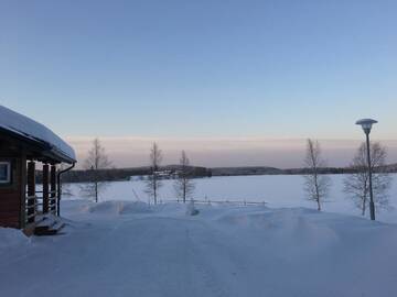 Фото номера Шале с 3 спальнями Кемпинги Kenttäniemi Cottages г. Сонка 31