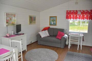 Фото номера Bungalow with Patio - Mustikka Дома для отпуска Palojärven Lomakeskus г. Сонка 6